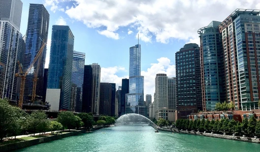 Unlocking the panoramic splendor of hotels downtown chicago with view